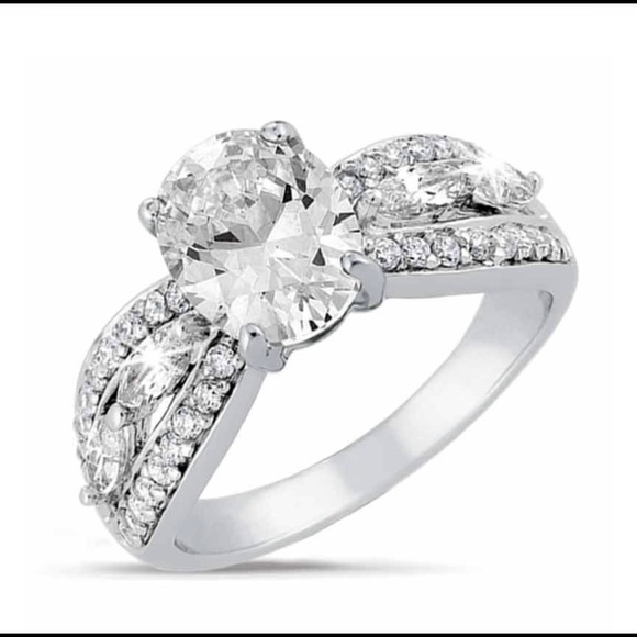 SOLD - Infinite Splendor Ring - Diamonisse; centre stone - 2.5 carats - Picture 3 of 11